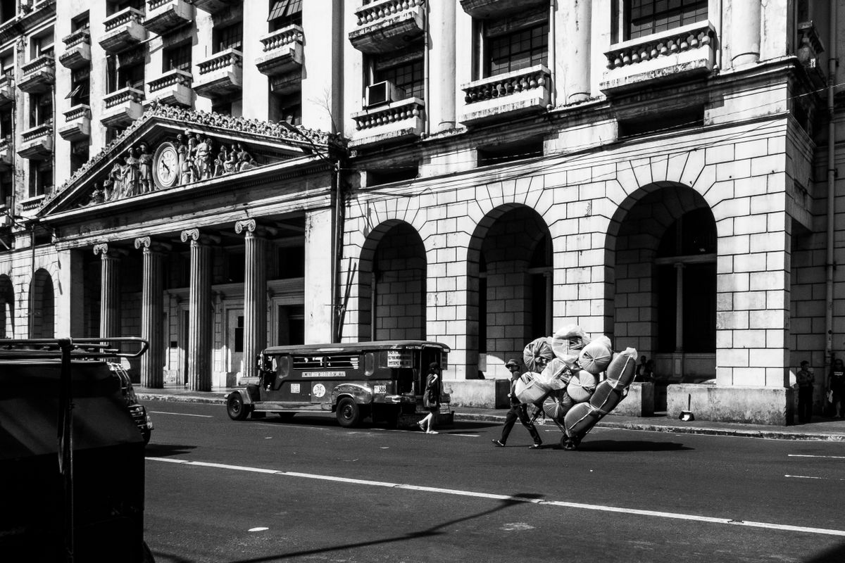 Un cuarto sin ascensor en Mataró: cómo se calcula la mudanza por plantas